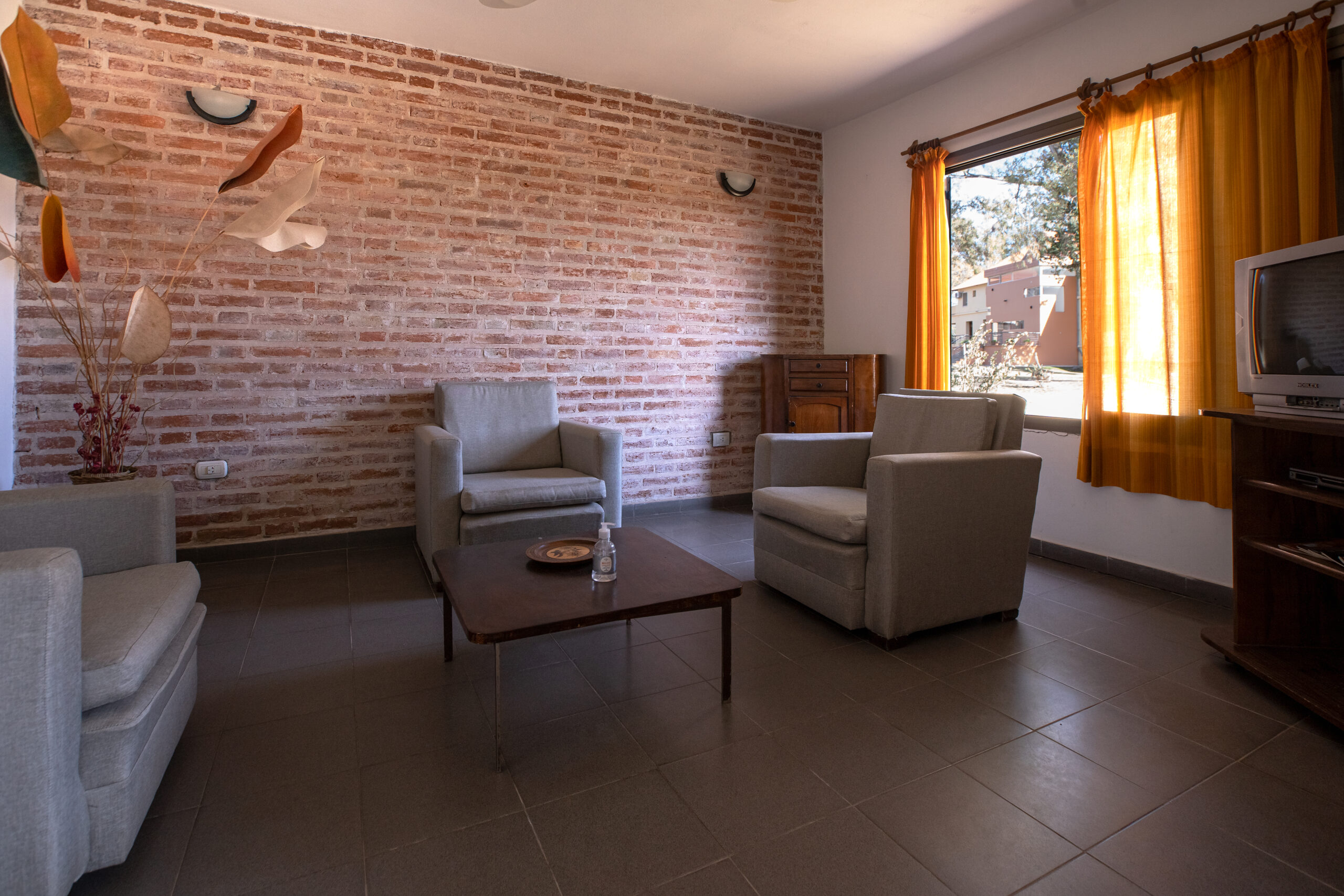 Hall-de-ingreso-habitaciones-de-accoglienza-scaled.jpg